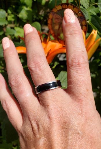 Bague alliance noir et argent