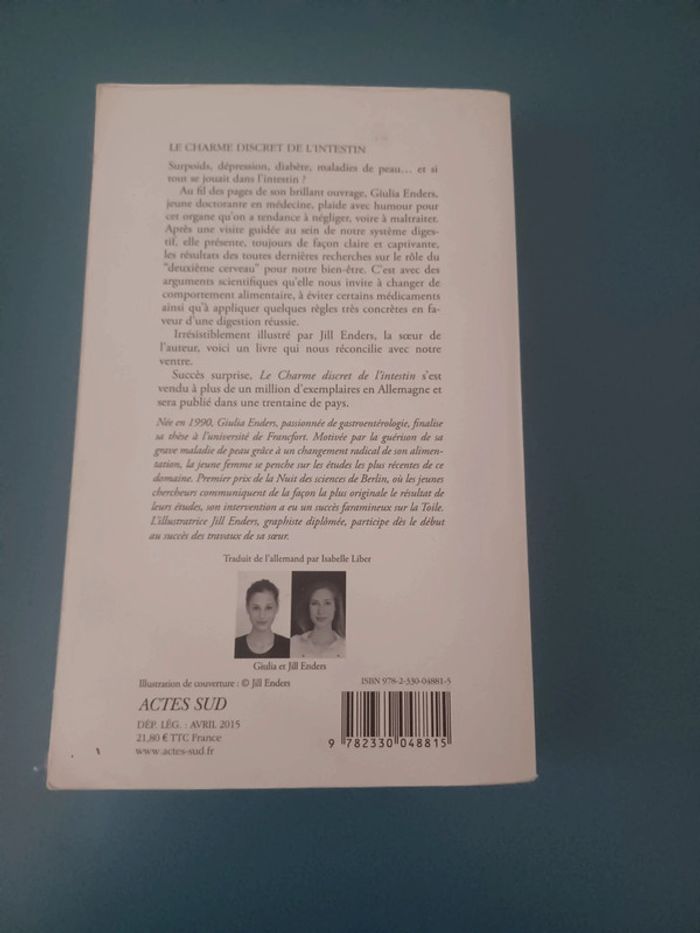 Livre Le charme discret de l intestin Giulia enders - photo numéro 2
