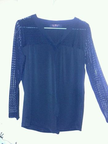 T-shirt noir taille 40