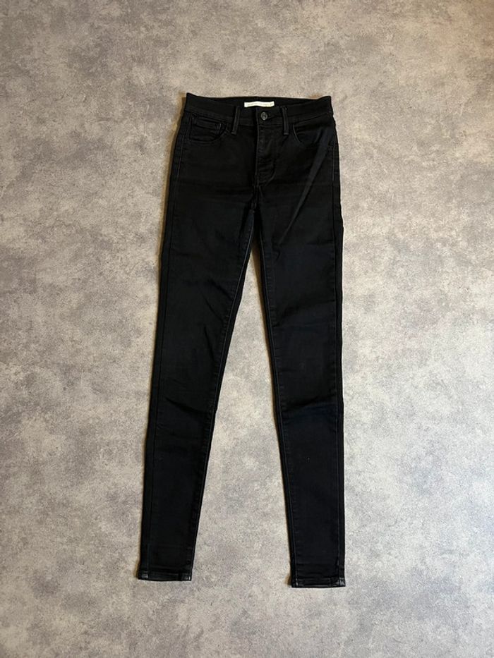 Jean levi’s 720 high rise super skinny w24 l30