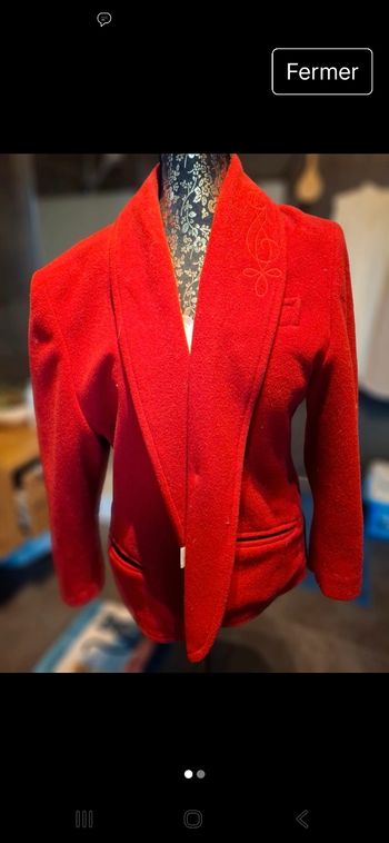 Veste rouge bien chaude