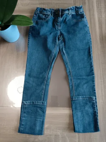 Jeans slim femme S ou fille 16 ans