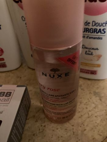Eau micellaire nuxe