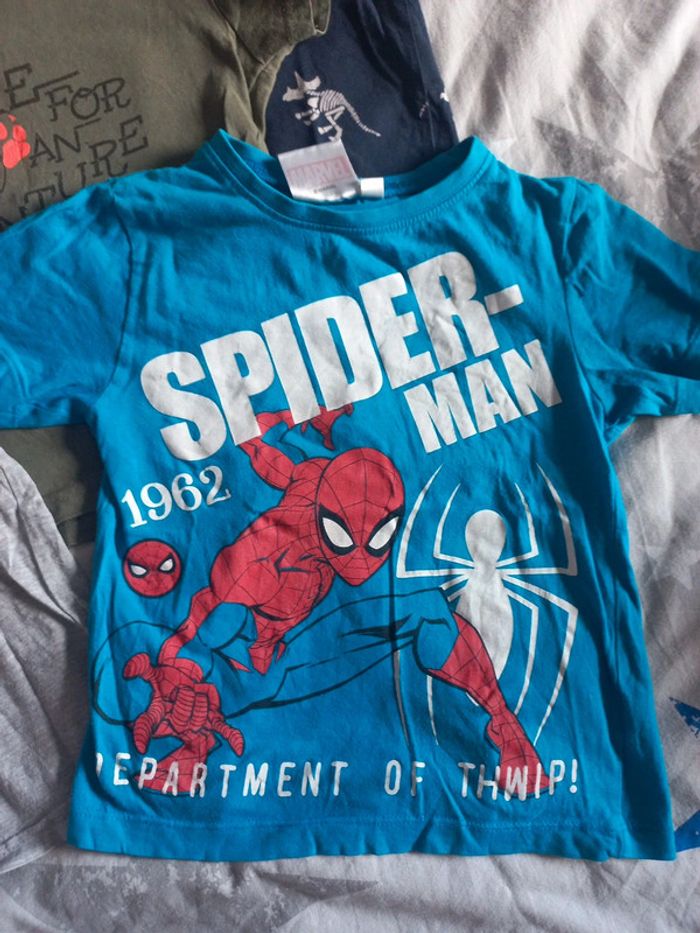Lot 6 t-shirts 4 ans - photo numéro 4