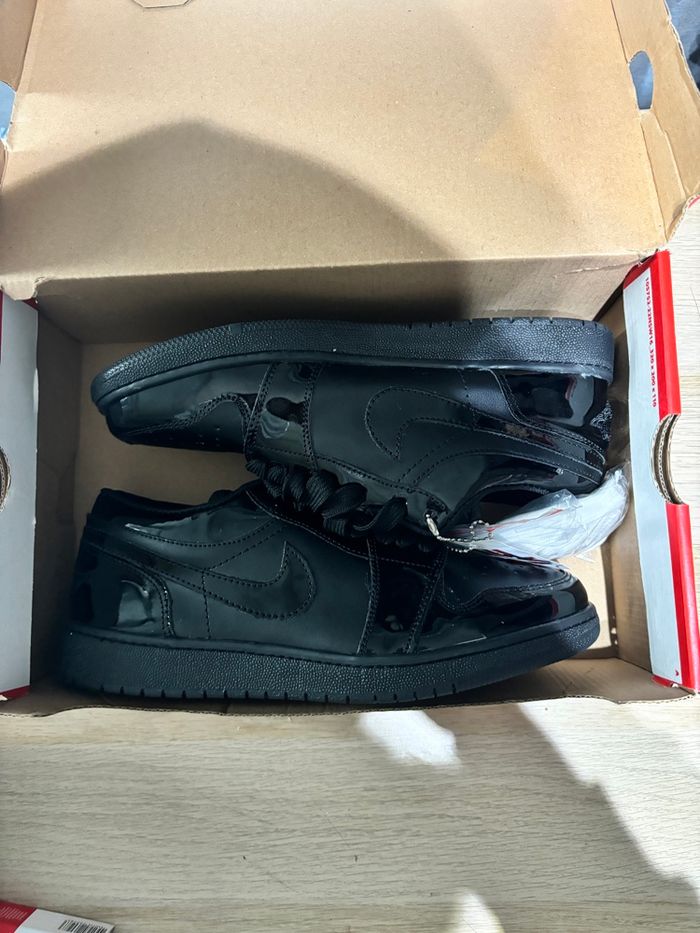 Baskets Nike Air Jordan 1 Low noires – Neuves - photo numéro 6