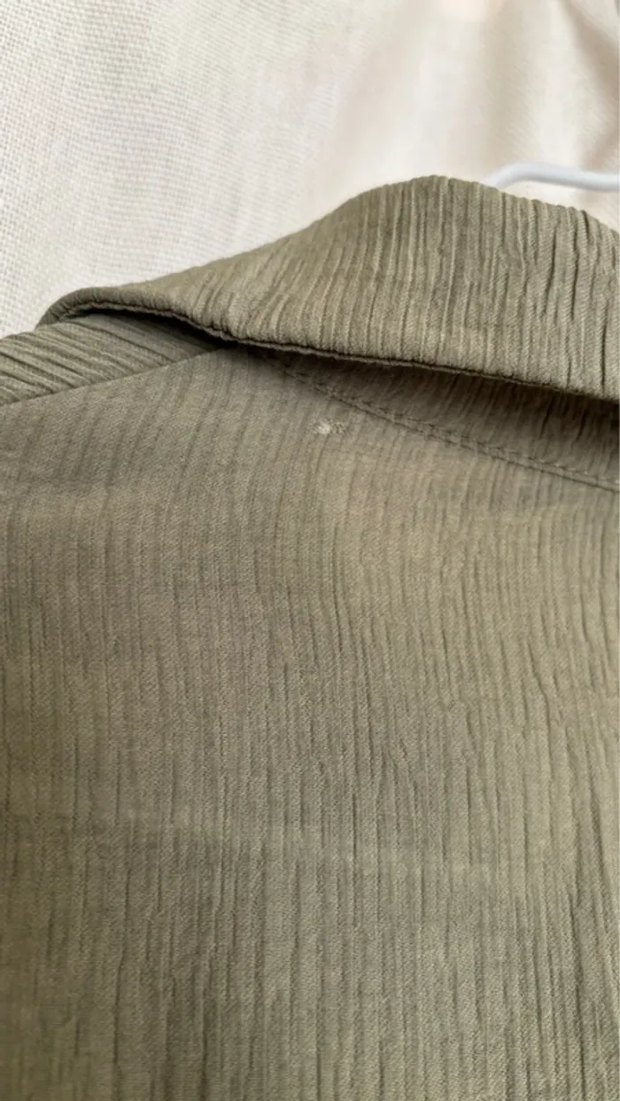 Chemise kaki effet plissé bershka taille L - photo numéro 7