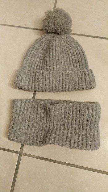 Ensemble bonnet cache cou bébé garçon neuf