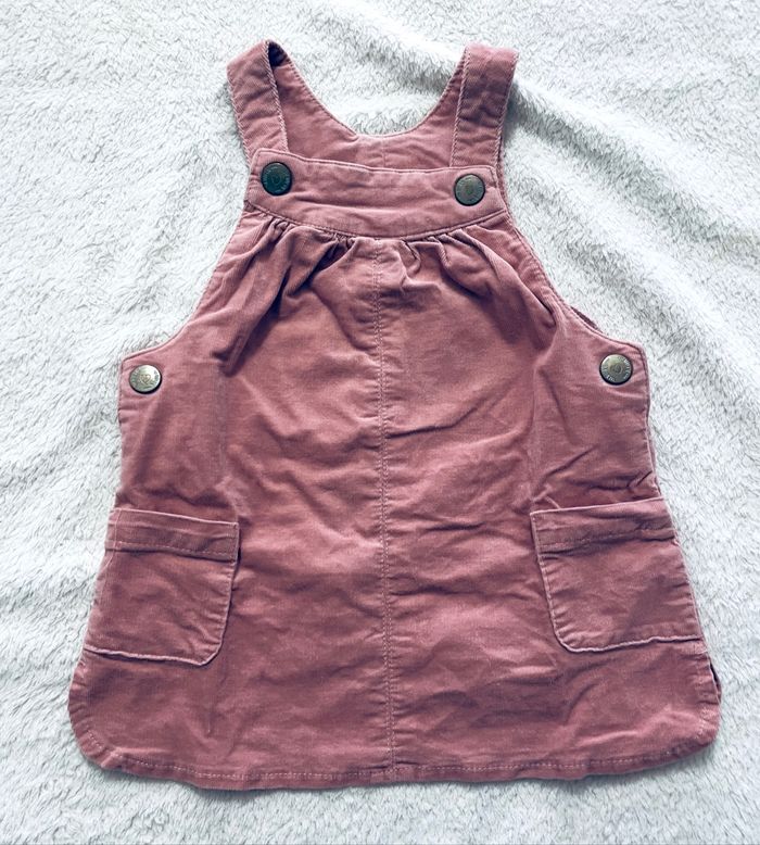 robe salopette « tape à l’œil » taille 6 mois
