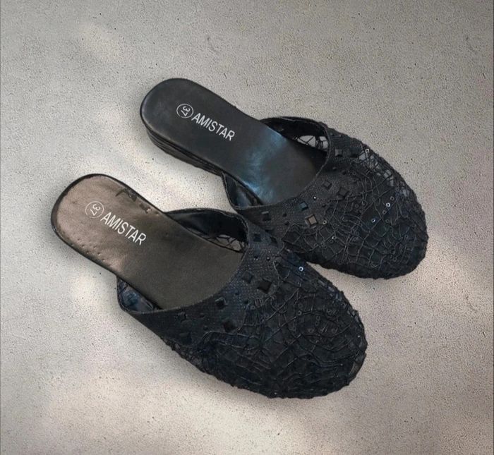 Mules plates noires avec perles et sequins pointure 37 - photo numéro 2