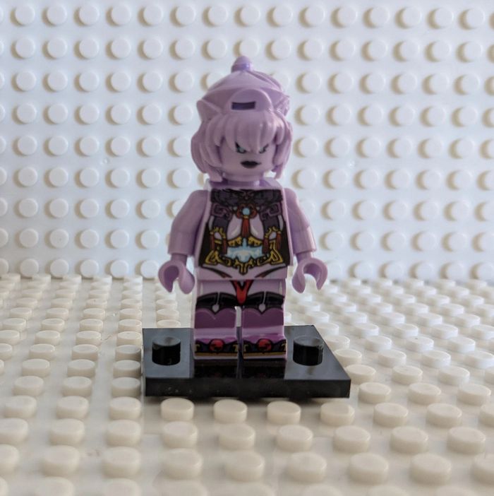 Figurine Genshin Impact : Raiden Shogun (forme démoniaque) , Style lego