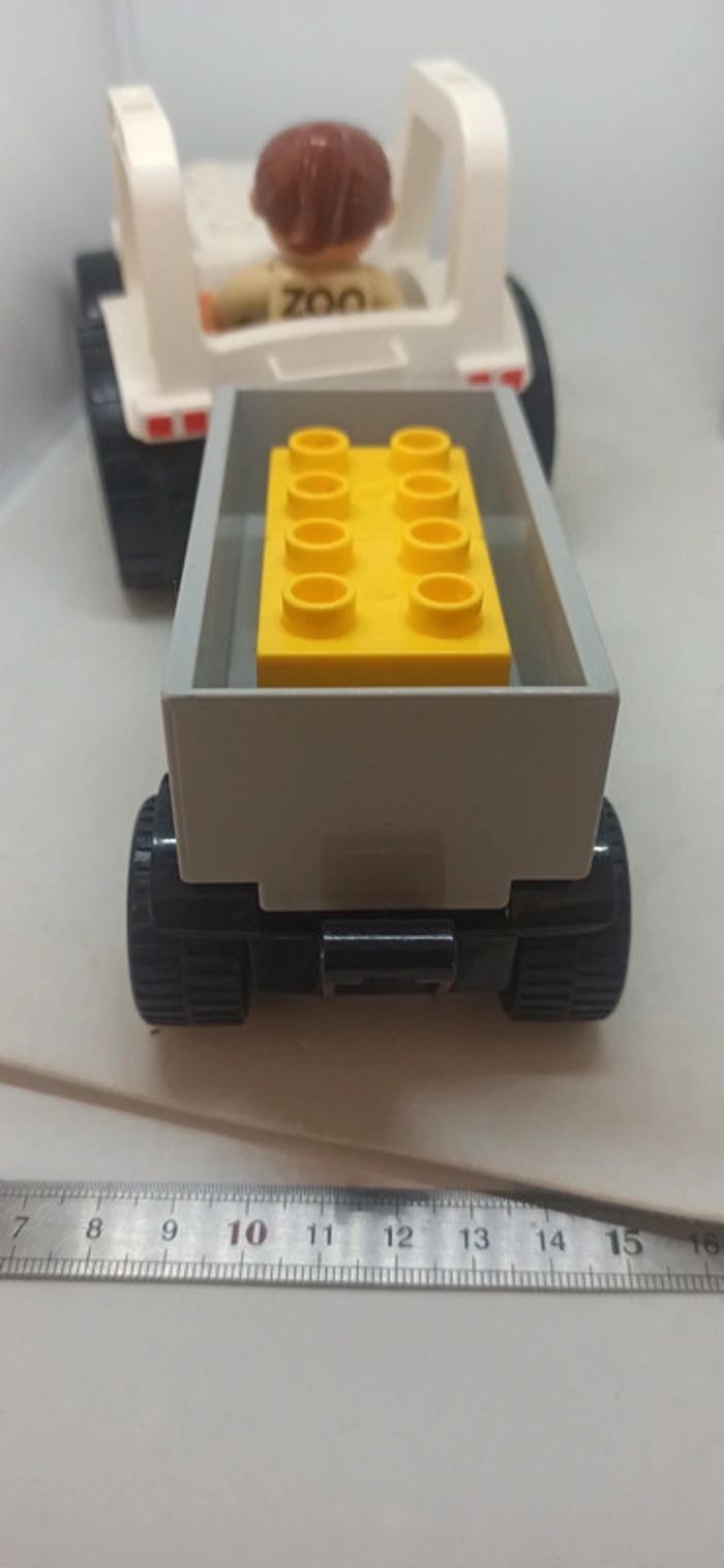 Véhicule tracteur de zoo avec remorque lego duplo - photo numéro 6