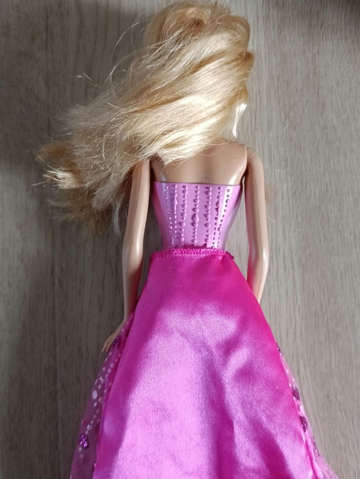 Barbie Princesse - photo numéro 5