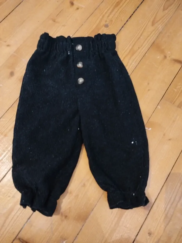 Pantalon style velours noir 6 mois