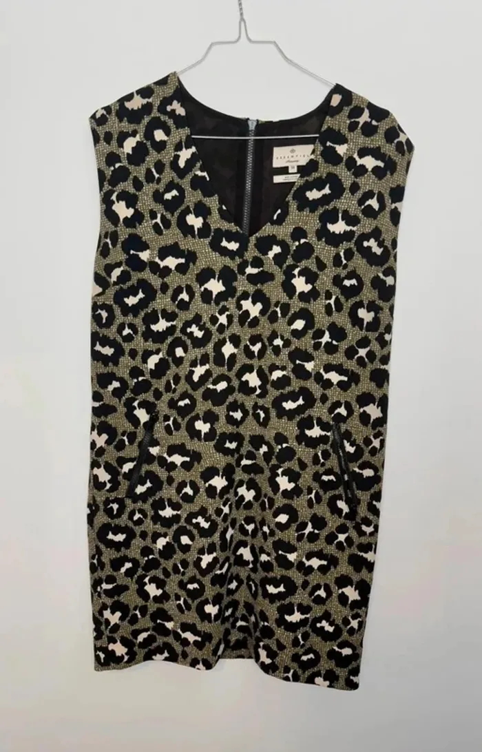 Robe Essentiel Antwerp léopard taille 38 parfait état