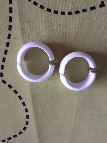 Boucles d'oreilles blanches, clips