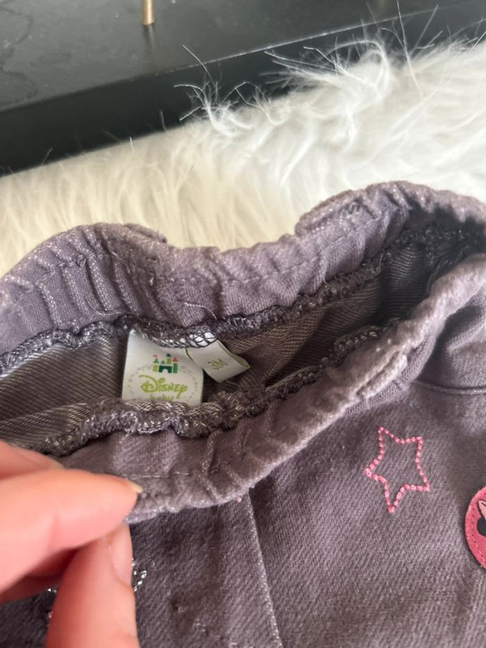 Très beau legging minnie Disney 🥰 taille 3 mois - photo numéro 2