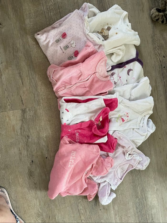 Lot pyjamas 1 mois