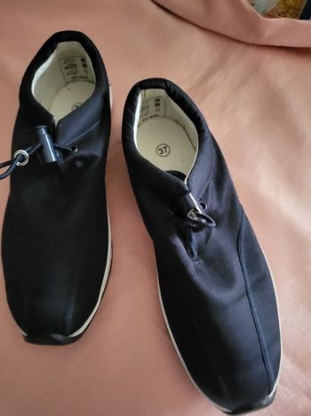 Sneaker toile marine resistante t 36 NEUF