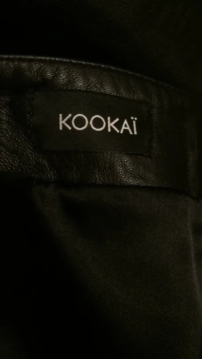 Mini jupe trapèze noire cuir Kookai neuve T40 - photo numéro 2
