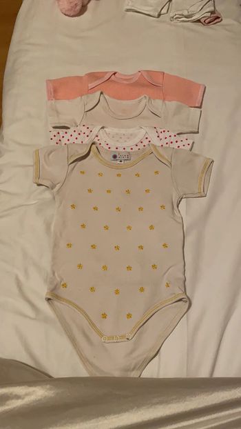 Lot de 4 bodies manches courtes