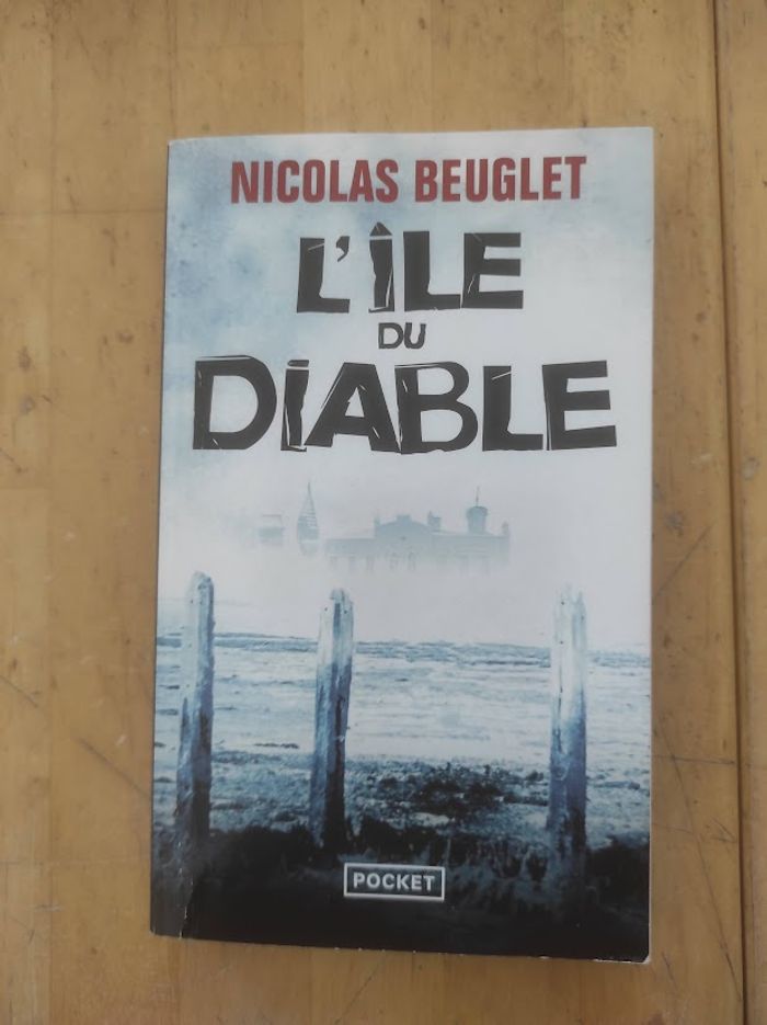 L'île du diable Nicolas Beuglet Pocket Thriller 2023 - photo numéro 1
