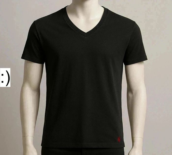 T-shirt noir col V – Polo Ralph Lauren – Style Y2K vintage