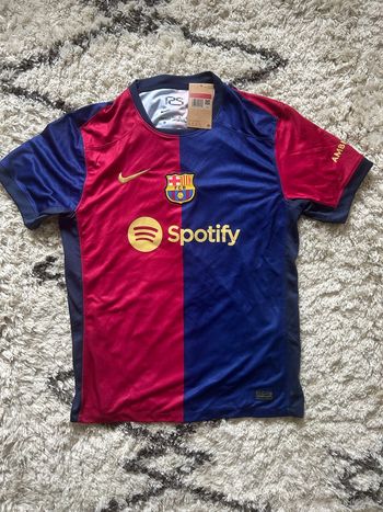 Barca maillot de foot taille L neuf avec étiquette