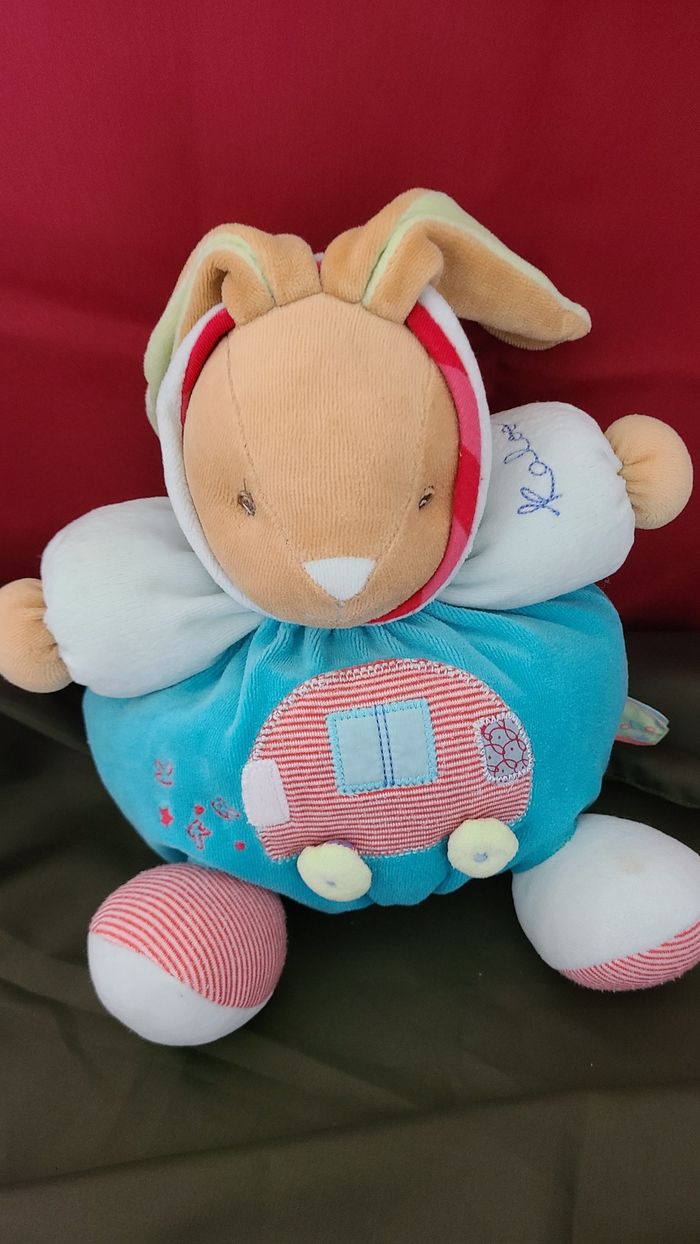 Doudou lapin boule bleu vert rouge rayé voiture Bliss KALOO - photo numéro 2