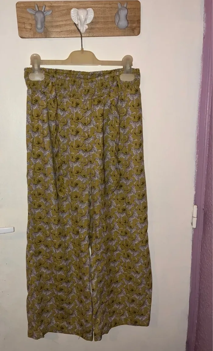 Pantalon en tissu léger fluide à motifs léopards, 158/164 (13/14 ans), sans marque.
