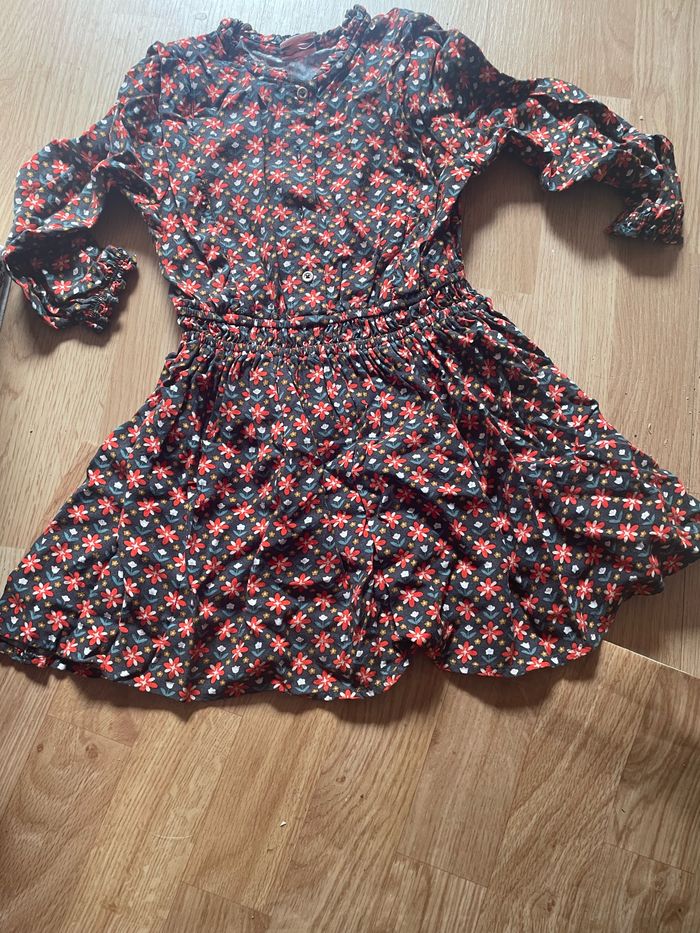 Robe taille 5 ans🌺🌺