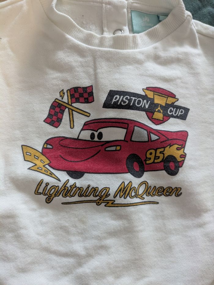 Lot pulls Disney 18mois - photo numéro 2