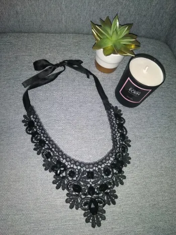 Collier chic