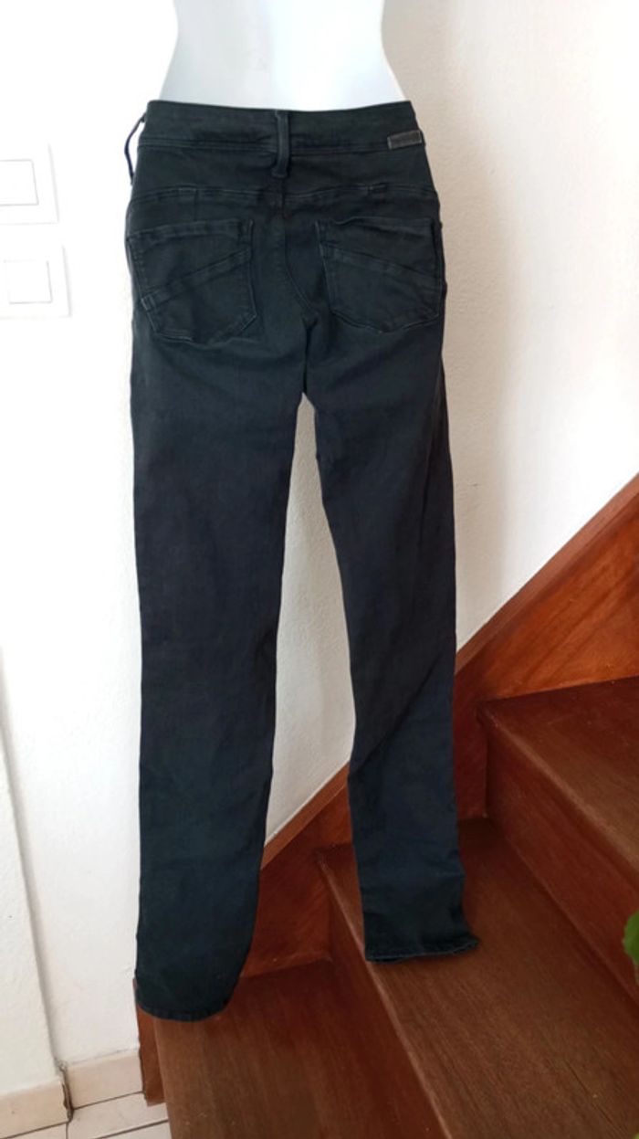 Jeans taille basse femme.38.. - photo numéro 2