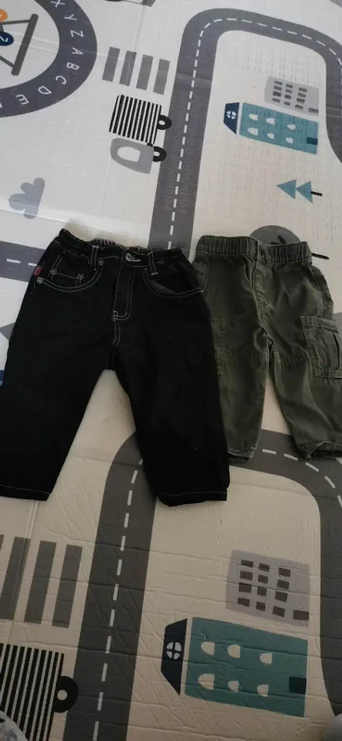 Lot de 2 pantalons 12 mois