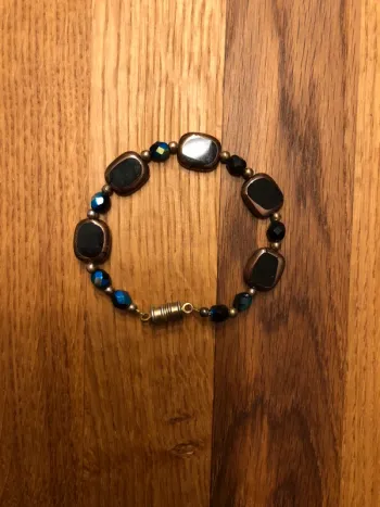 Bracelets en pierre bleues