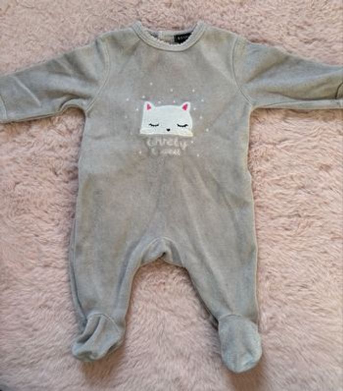 Lot 3 pyjamas 1 mois - photo numéro 3