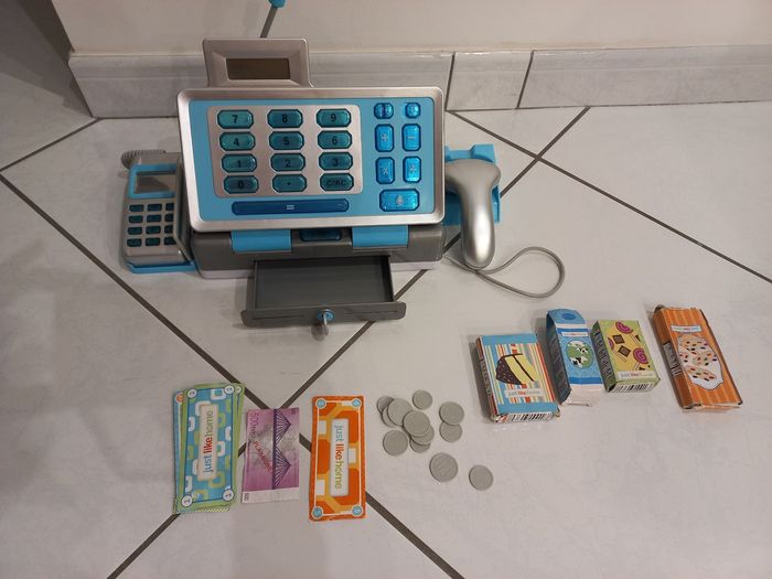 Caisse enregistreuse en bon état