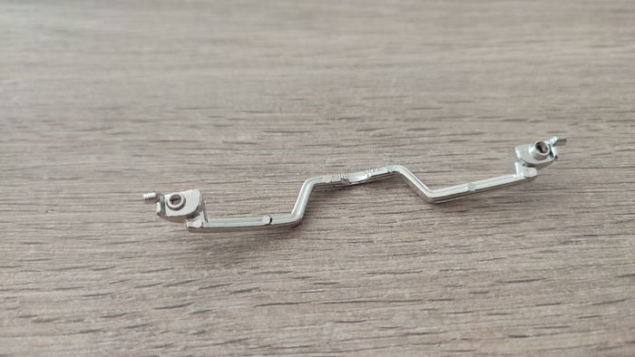 Support phare avant pièce détachée miniature Bburago Burago Chevrolet Corvette C5 1997 coupé 1/18 1/ - photo numéro 2