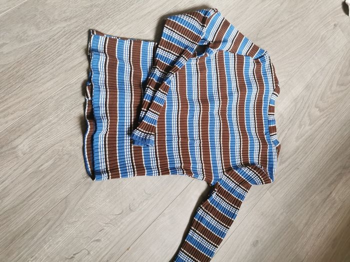 Blouse gilet Bershka t38/40 - photo numéro 4