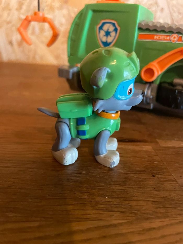 Idée cadeau 🎁 figurine Rocky et son véhicule de la Pat Patrouille - photo numéro 4