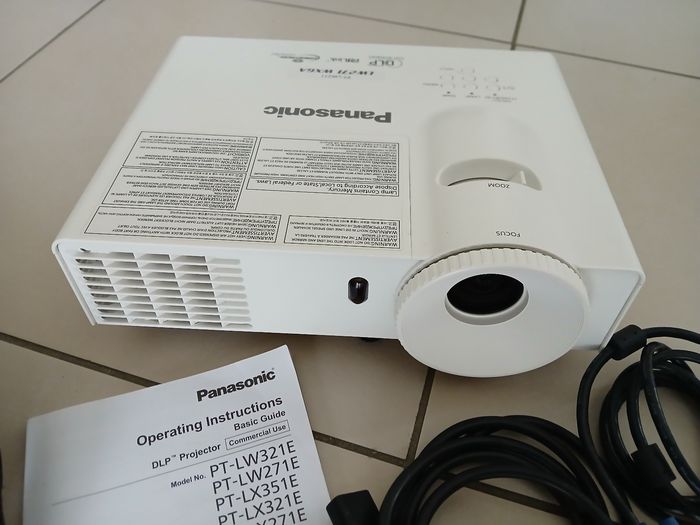 Vidéo-projecteur Panasonic - photo numéro 2