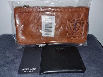 Trousse en cuir marron + porté monnaie cuir noir