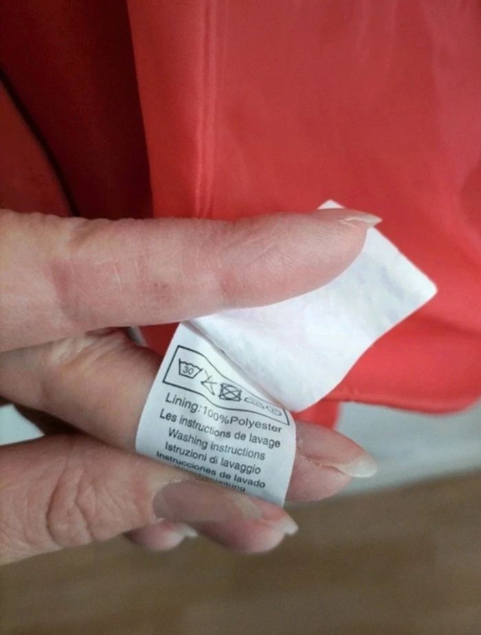 Trench rouge taille 1 - photo numéro 8