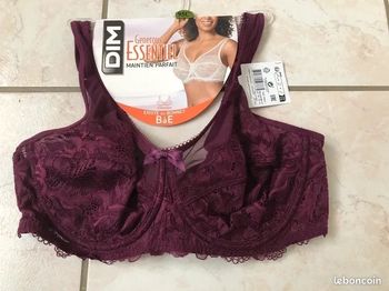 Soutien-gorge avec armatures broderie prune DIM Generous taille 95C Neuf avec étiquette