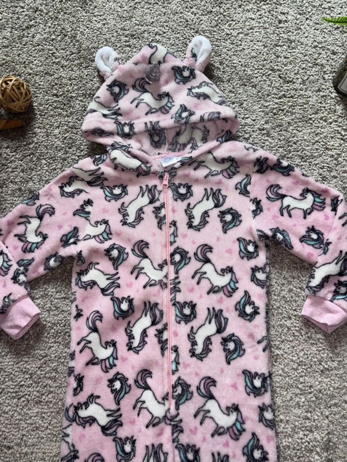 🌺Combinaison pyjama rose au motif licorne Taille 5-6ans/110-116cm🌺 - photo numéro 4