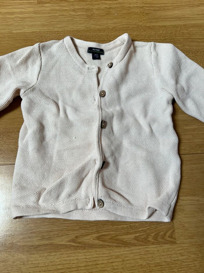 Lot de 3 pulls + 1 gilet 18 mois - photo numéro 14
