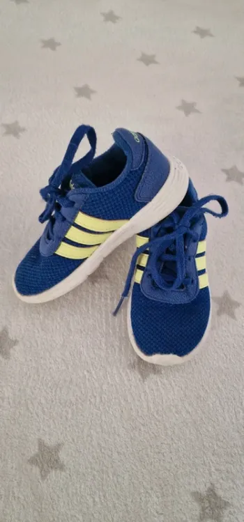 Baskets pointure 25