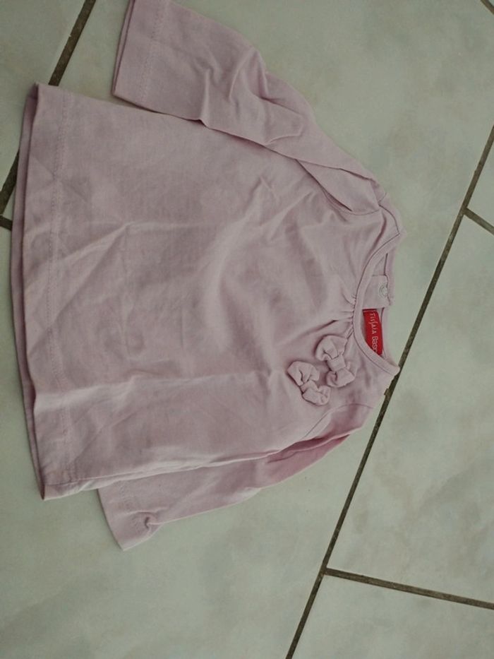 3 teeshirts 9 mois - photo numéro 4
