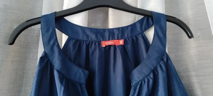 Très jolie combi-pantalon femme, bleu marine à motif, marque Tissaia, taille 40, comme neuve. - photo numéro 4
