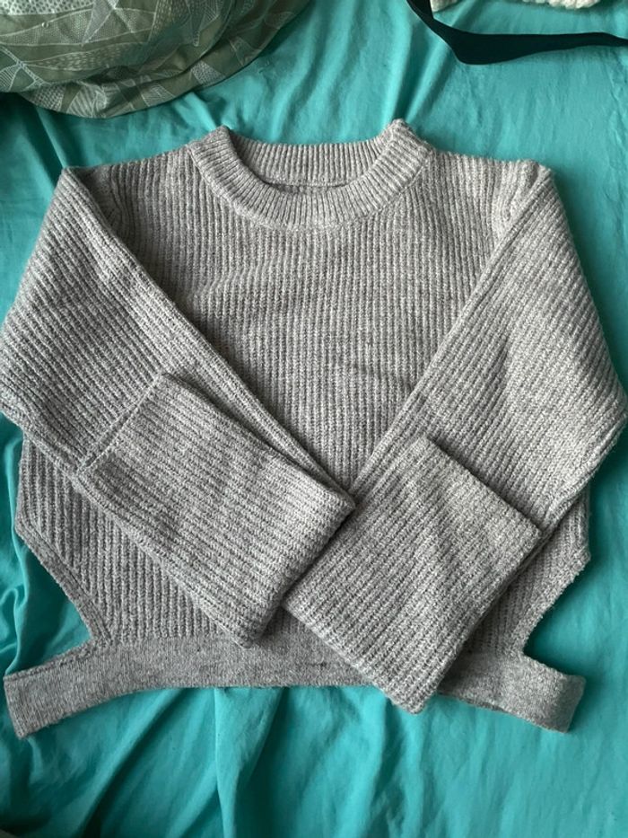 Pull court avec ouverture